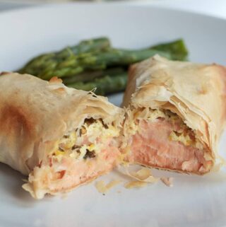 Its simple using filo pastry for these salmon filo parcels. Easier to roll than traditional pastry and it doesn't have the high levels of saturated fat!