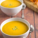 This simple spiced carrot soup is vegan, gluten free and paleo. It proves that healthy eating doesn’t have to be a complicated or expensive. I think you’re going to love this tasty, delicately spiced, healthy lunchtime meal.
