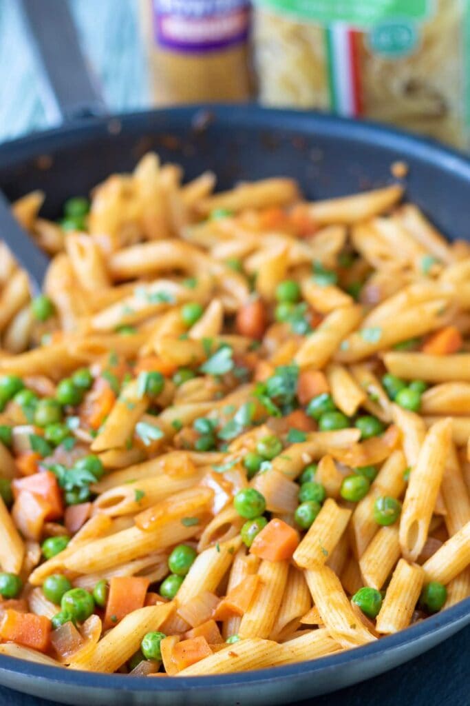 Easy Curry Pasta - Neils Healthy Meals