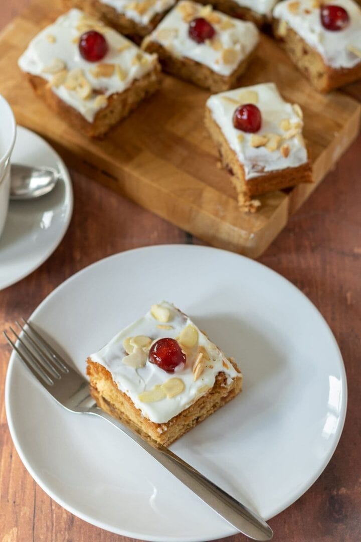 Cherry Bakewell Tray Bake Neils Healthy Meals